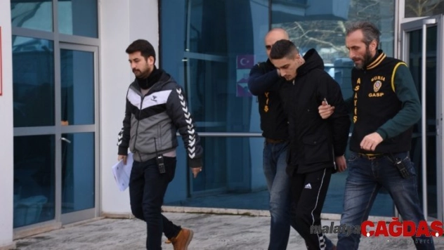 Silahlı soyguncu yüz tarama sistemi ile 24 saat geçmeden yakalandı