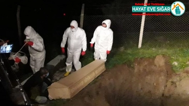 Silvan'da 2 kişi korona virüs nedeni ile hayatını kaybetti