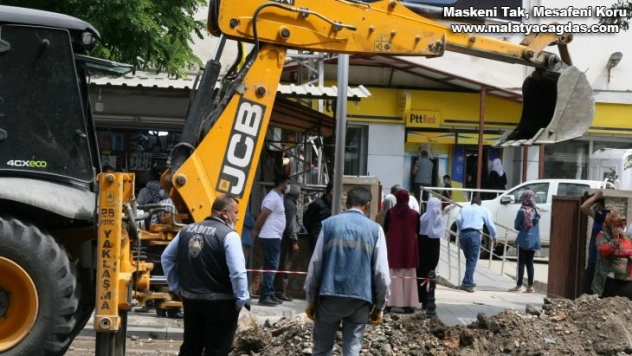 Silvan'da içme suyu hattında oluşan arızalar gideriliyor