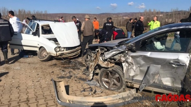 Simav'da trafik kazası: 8 yaralı