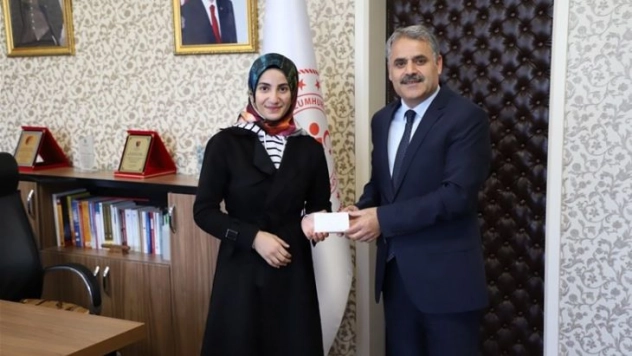 Sınavı kazanan öğrenciye Bosna ödülü