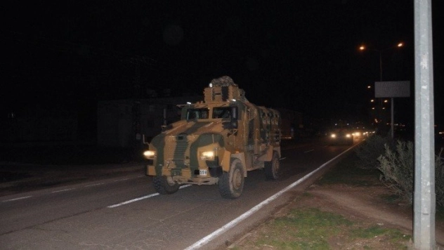 Sınır birliklerine komando sevkiyatı