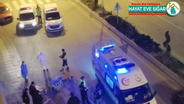 Sinir krizi geçiren şahıs polise ve sağlık ekiplerine zor anlar yaşattı