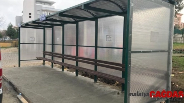 Sinop Belediyesi durakları yeniliyor