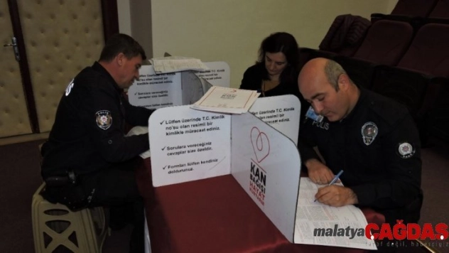 Sinop Emniyetinden Kızılay'a kan bağışı