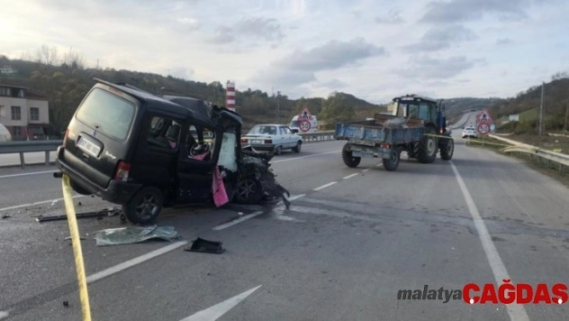 Sinop'ta trafik kazası: 1 ölü, 1 yaralı