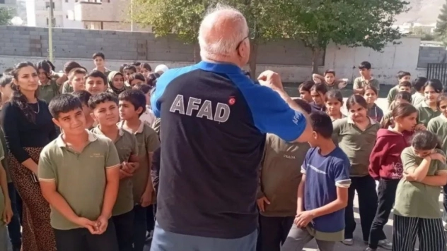 Şırnak'ta öğrencilere afet bilinci aşılanıyor