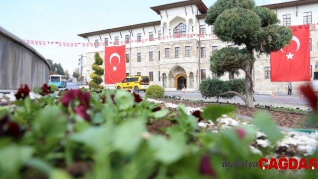 Sivas 250 bin çiçekle çiçek bahçesine dönecek