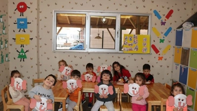 Sivas AKD KIDS ailesi 14 Mart Tıp Bayramını kutladı
