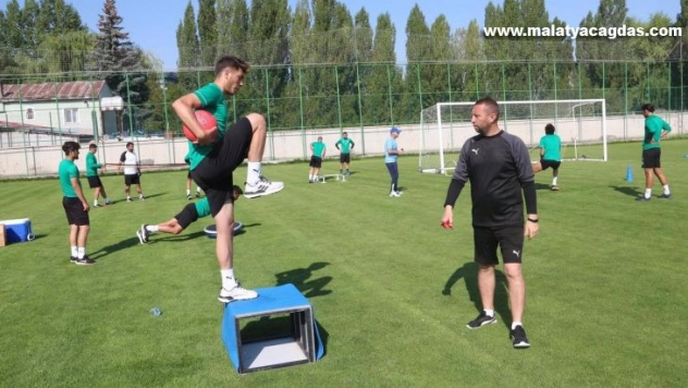 Sivas Belediyespor'da 2. etap Sivas kampı sürüyor