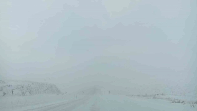 Sivas-Malatya kara yolu trafiğe kapatıldı