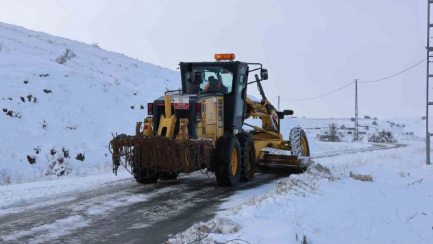 Sivas'ta 178 yerleşim yerinin yolu ulaşıma kapalı