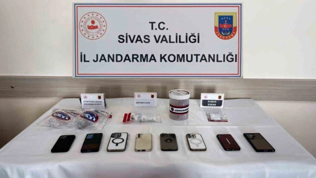 Sivas'ta eş zamanlı uyuşturucu operasyonu: 5 tutuklama