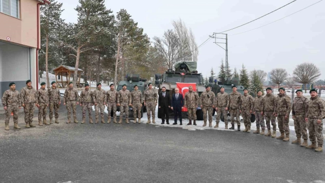 Sivas'ta PÖH timleri dualarla Suriye'ye uğurlandı