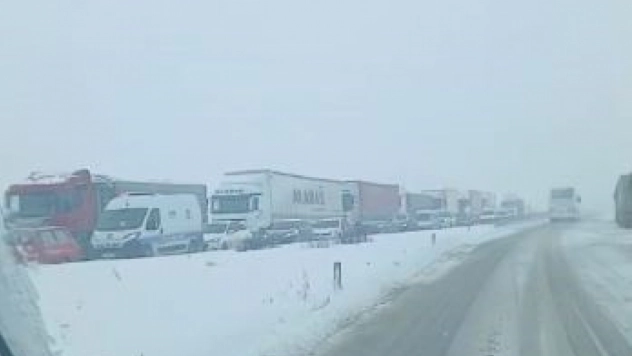 Sivas-Malatya ve Sivas-Kayseri kara yolları trafiğe kapatıldı