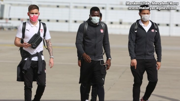 Sivasspor, Antalya'ya ulaştı