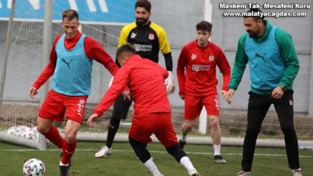 Sivasspor ara vermeden Beşiktaş maçı hazırlıklarına başladı