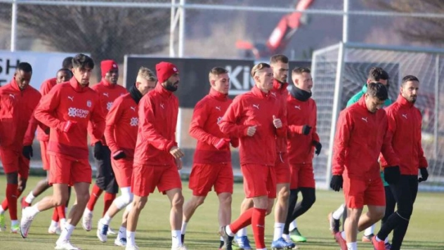 Sivasspor, Başakşehir maçının taktiğini çalıştı