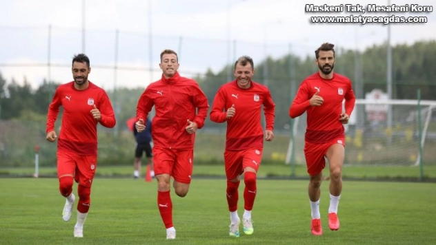 Sivasspor çalışmalarını sürdürüyor