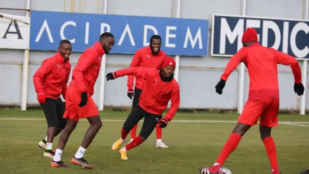 Sivasspor çift kale maç yaptı