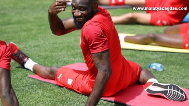 Sivasspor'da Aaron şoku! 6 ay yok