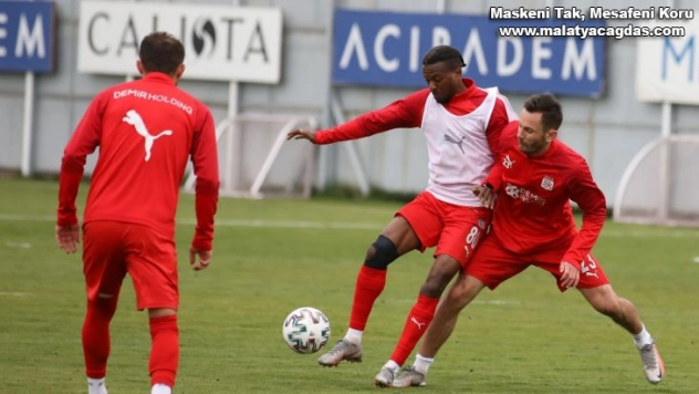 Sivasspor'da Başakşehir mesaisi