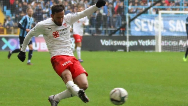 Sivasspor'da Erdoğan Yeşilyurt, cezalı duruma düştü