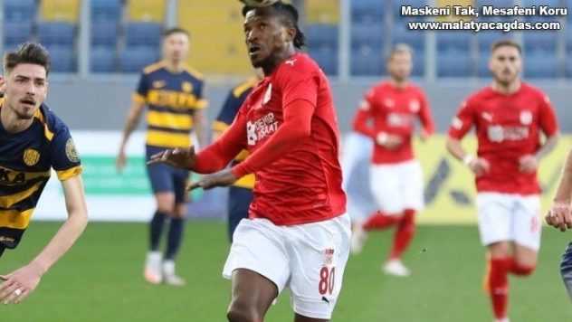 Sivasspor'da Kayode sakatlandı