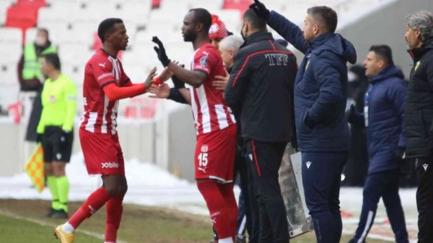 Sivasspor'da Moussa Konate ilk resmi maçına çıktı