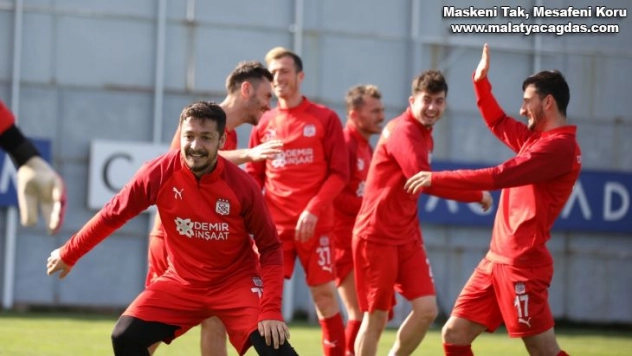 Sivasspor'da neşeli antrenman