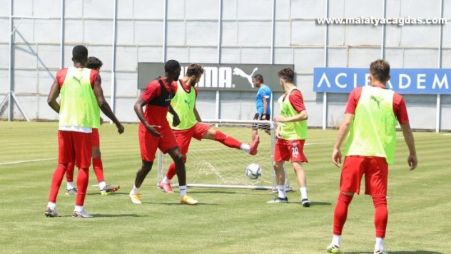 Sivasspor'da Petrocub mesaisi sürüyor