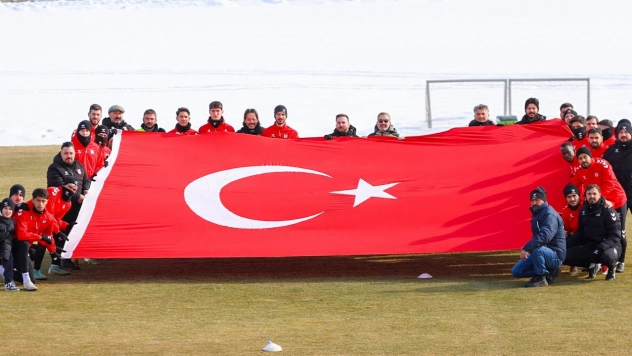 Sivasspor'dan Türk bayrağaın yönelik saldırıya sert tepki