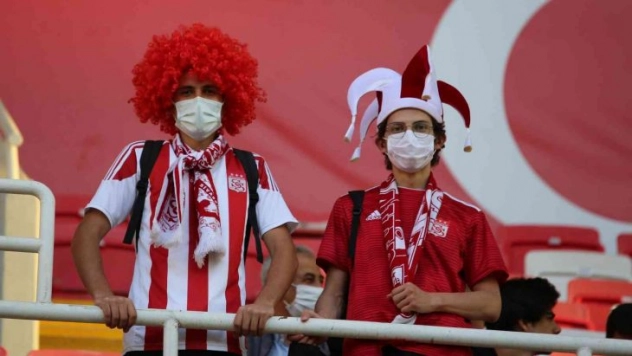 Sivasspor - Fenerbahçe maçının biletleri satışta
