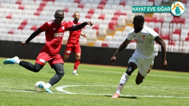 Sivasspor hazırlık maçı yaptı