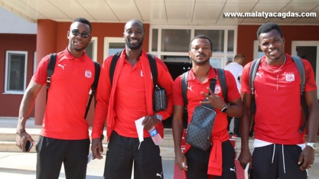 Sivasspor kafilesi Kopenhag'a uçtu