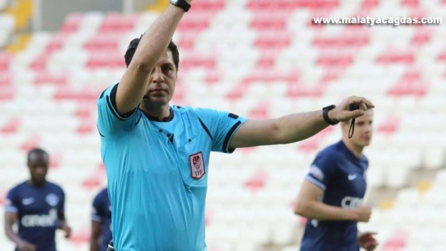 Sivasspor-Konyaspor maçının VAR'ı Mustafa Öğretmenoğlu