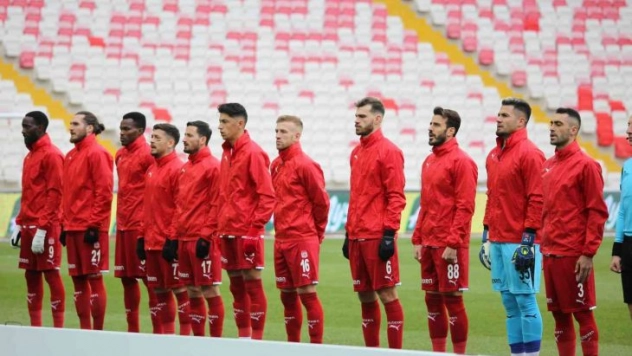 Sivasspor ligdeki 10. beraberliğini aldı