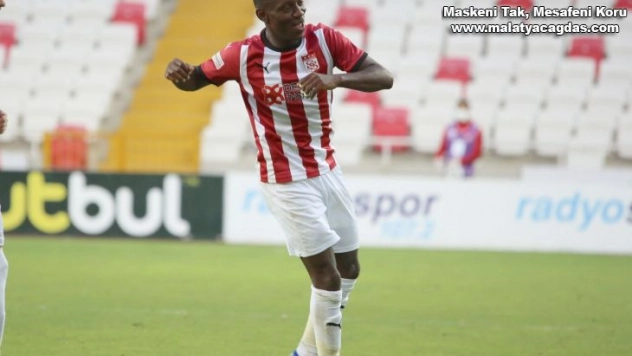 Sivasspor, Max Gradel'in sözleşmesini uzattı