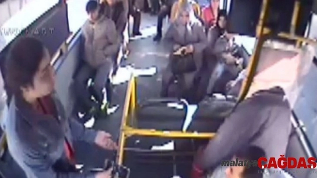 Şoföre 'cep telefonu' dayağı