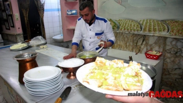 Soğuk havada tatlıların imparatoru Kilis katmerine talep arttı