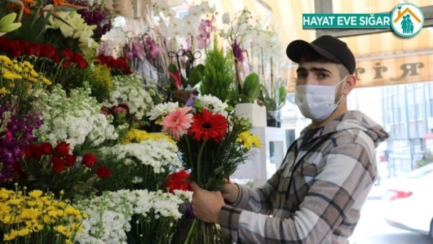Sokağa çıkamayanlar, Anneler Günü çiçeklerini telefonla sipariş verdi