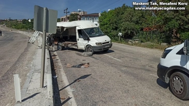 Sokağa çıkma kısıtlamasında feci kaza: 2 yaralı