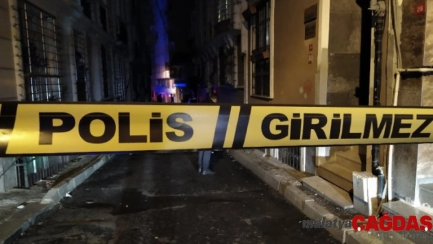 Sokak ortasındaki tartışma kanlı bitti: 2 yaralı