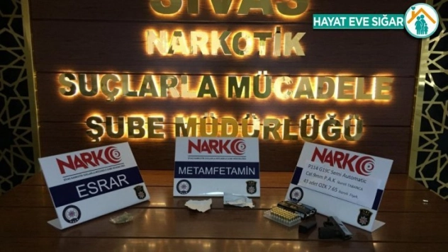 Sokak satıcıları ve kullanıcılarına operasyon19 işlem 1 tutuklama