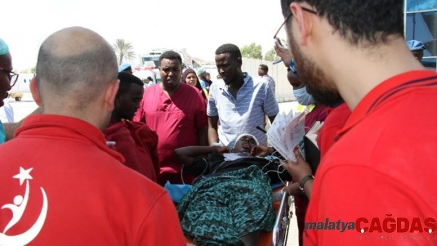 Somali'deki terör saldırısında yaralanan 15 kişi ve 2 vatandaşın cenazesi Türkiye'ye sevk ediliyor