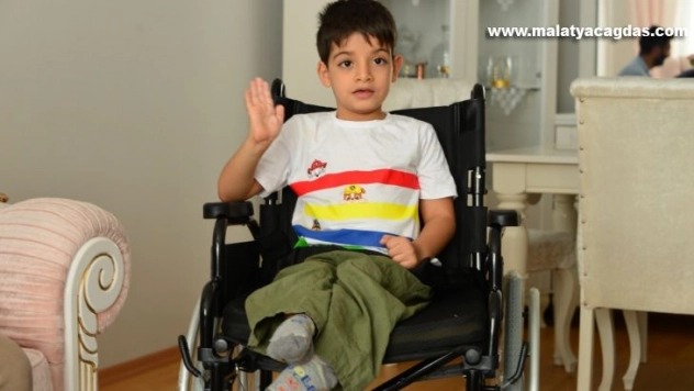 Tekerlekli sandalye çağrısına Başkan Çınar duyarsız kalmadı