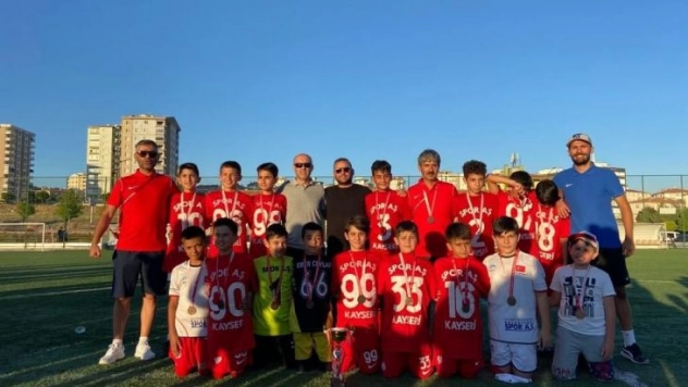 Spor A.Ş'den çifte şampiyonluk