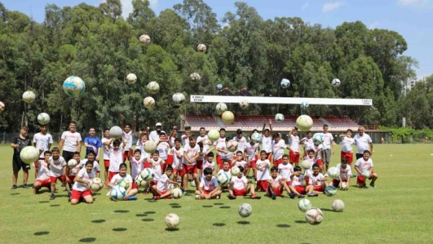 Spor okullarında 6 bin çocuk yıl boyu kesintisiz eğitim alıyor
