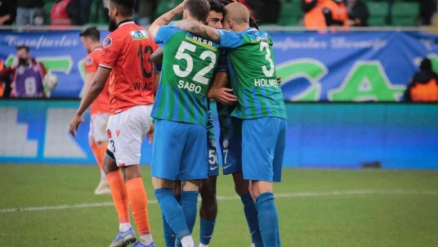 Rize'de Tek Gol Kazanan Çaykur Rizespor