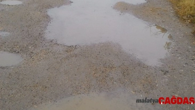 Stabilize yol köstebek yuvasına döndü